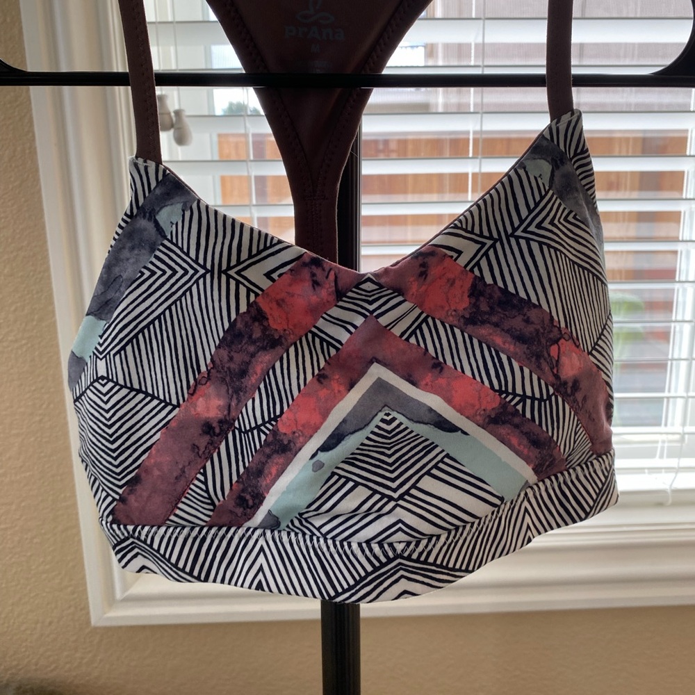 Prana razorback sports bra size M